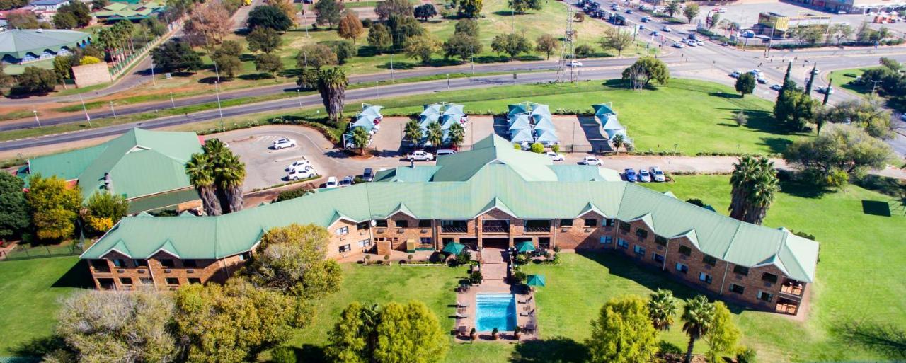 Willows Garden Hotel Potchefstroom Buitenkant foto